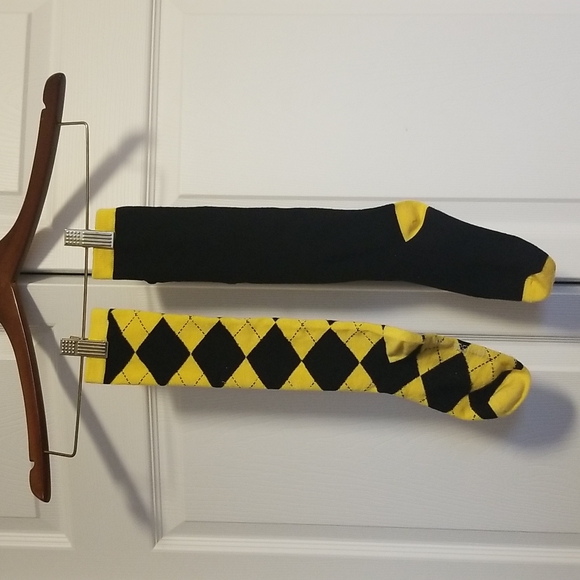 Hufflepuff knee-high socks - Picture 2 of 3